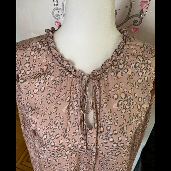 Dolan for Anthro blush animal print blouse. - Picture 4 of 11
